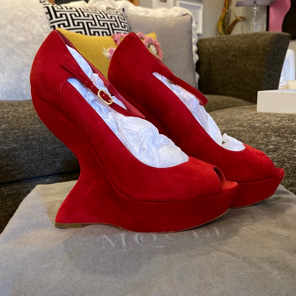 EUC Alexander Mqueen Red Suede Platforms! ♥️